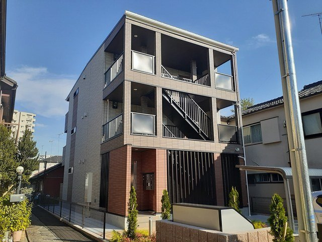 加古川市加古川町本町のアパート