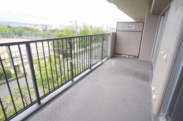 【バルコニー】 | ルネ巽公園 | 主要バルコニーは東向きのワイドバルコニーです！