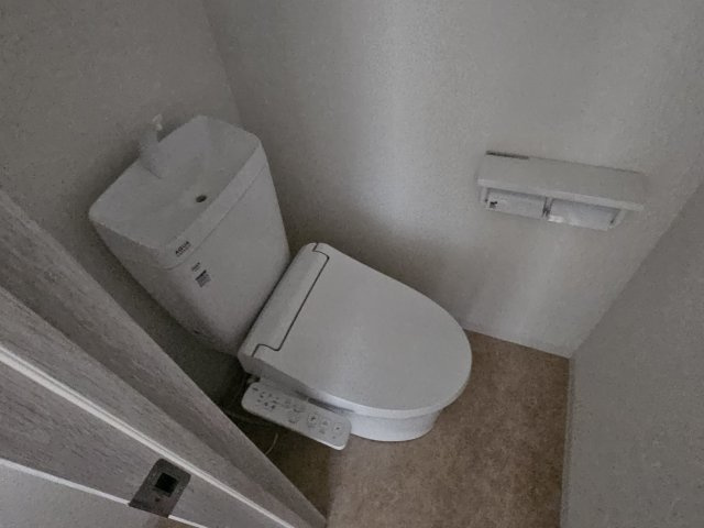 ルミエール二見　B棟のトイレ