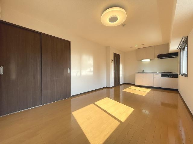 DSタワー平尾駅前レジデンスの居間・リビング|DSタワー平尾駅前レジデンス（1LDK）広いリビング