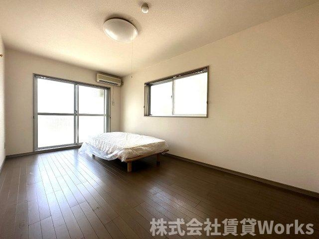 プレジデント吉野本町の居間・リビング|リビングです