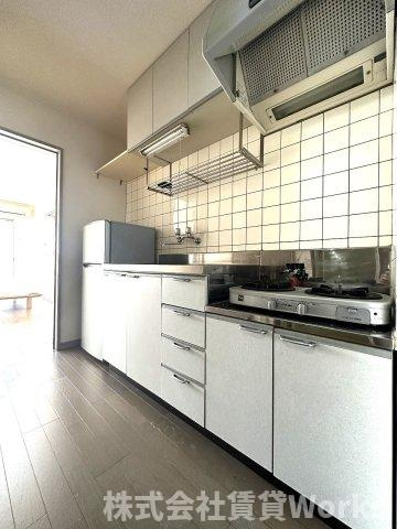 プレジデント吉野本町のキッチン|コンパクトなキッチンで掃除もラクラク