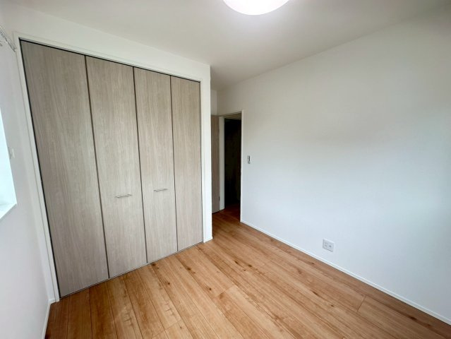 篠ケ瀬町897-4新築戸建の洋室