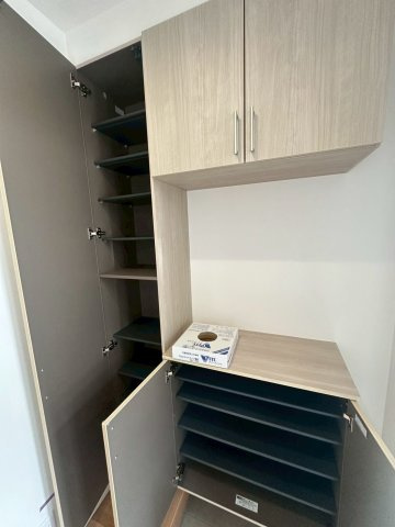 篠ケ瀬町897-4新築戸建の玄関