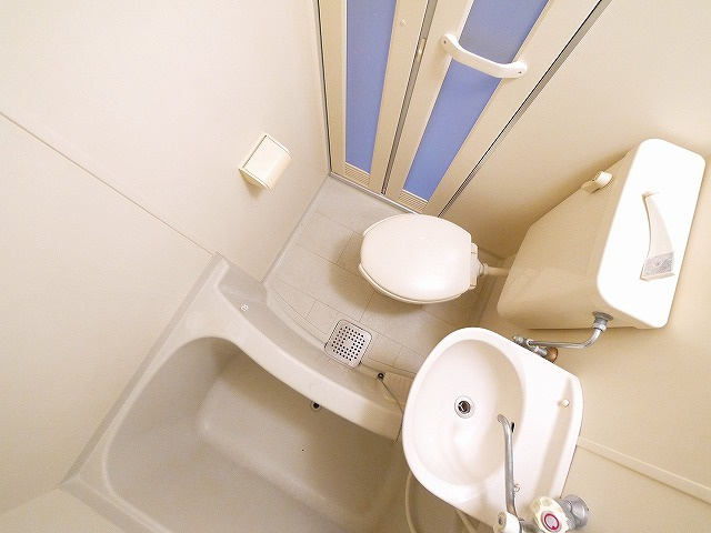 リバーサイド大和小泉の浴室|コンパクトで使いやすいお風呂です