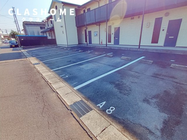 アンプルール リーブル チアフル A　　 刈谷市近郊の賃貸はクラスホーム刈谷店の駐車場