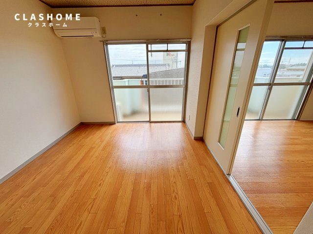 オレンジハイツ　　刈谷市近郊の賃貸はクラスホーム刈谷店の居間・リビング