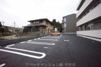 【駐車場】
