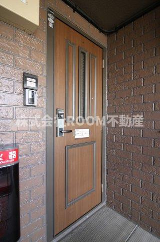 ウィルコート志比田の玄関|明るい玄関です