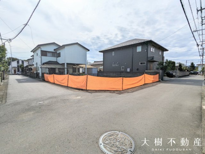 【前面道路含む現地写真】 | 寒川町倉見　約45坪！角地
