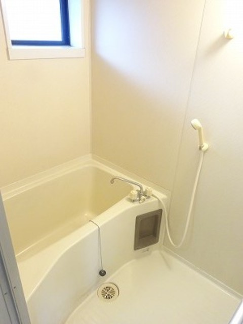 アーバンライフ津福【10,000円キャッシュバック対象物件】の浴室|落ち着いた空間のお風呂です