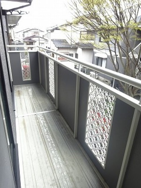 アーバンライフ津福【10,000円キャッシュバック対象物件】のバルコニー|開放的で明るい空間を演出してくれるバルコニーです