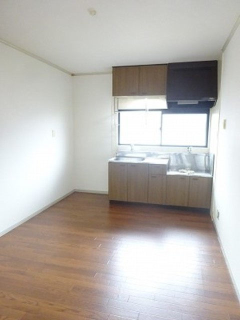 アーバンライフ津福【10,000円キャッシュバック対象物件】の居間・リビング|おしゃれなリビングです