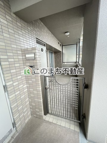 サーパス中河原のエントランス