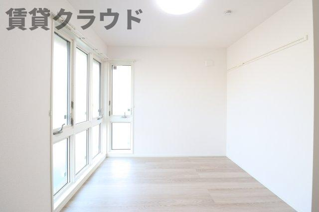 TORISIA　Nの洋室|明るい洋室です