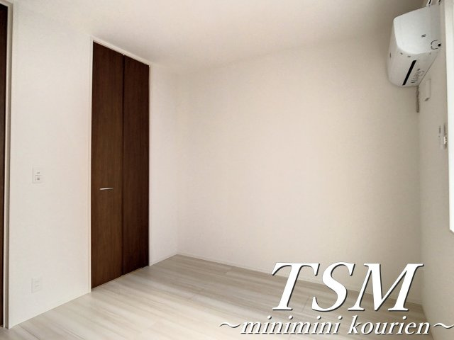 セジュール東大利の洋室