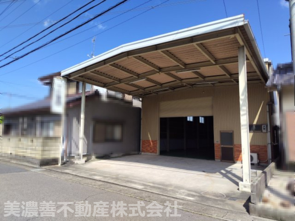 ６１７５３　岐阜市鏡島南1丁目倉庫の外観