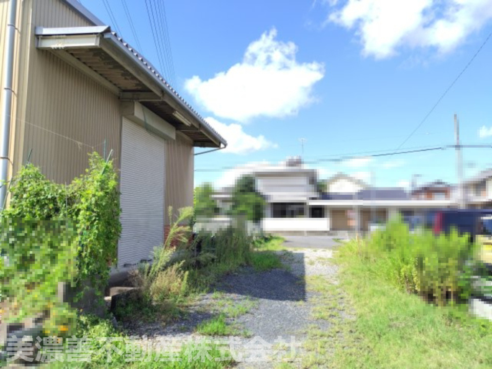 ６１７５３　岐阜市鏡島南1丁目倉庫の外観