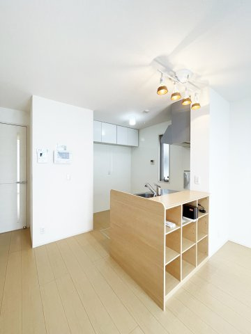 シャイン　クレール　B棟の居間・リビング