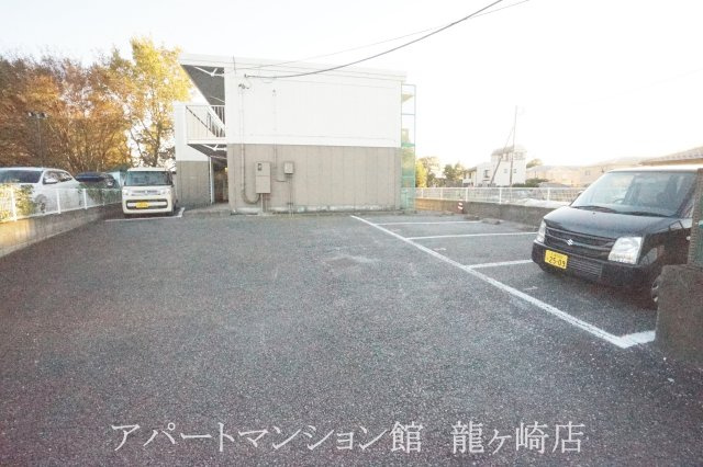 レオパレス永国の駐車場