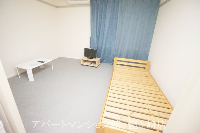 レオパレス永国の洋室