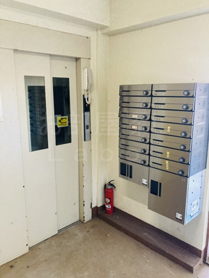 【エントランス】 | シャンロック湯本