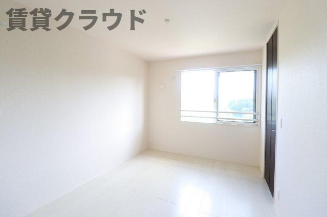 ロイヤルガーデンXIの洋室|使い勝手のいい洋室です