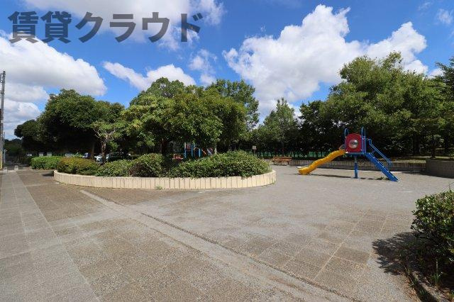 ロイヤルガーデンXIの周辺