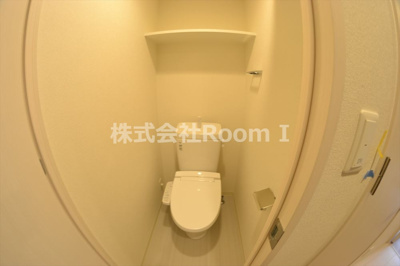 【トイレ】 | プレサンス上町台夕陽丘 | 落ち着いた色調のトイレです