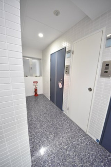 【玄関】 | プリオーレサンノミヤ