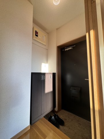 ヒーローマンション・グランブルーの玄関