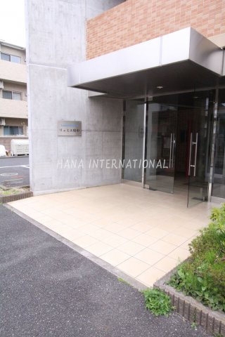 リュミエ府中のエントランス