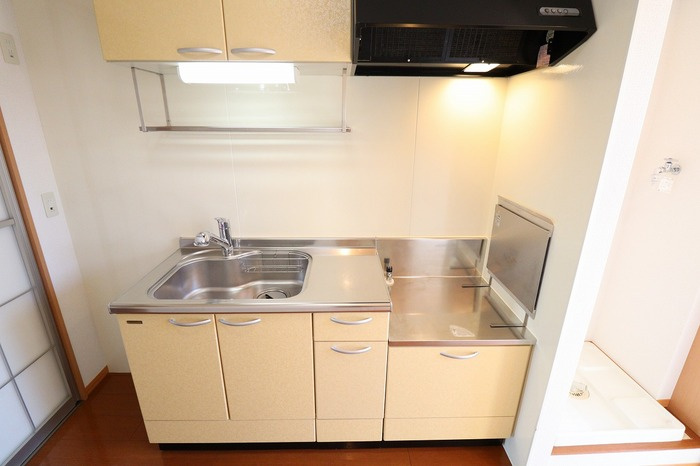 タウン・コート槐（ＫＡＩ）のキッチン|キッチン（浄水器一体型水栓）