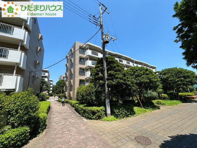 蓮田駅前住宅8号棟の外観