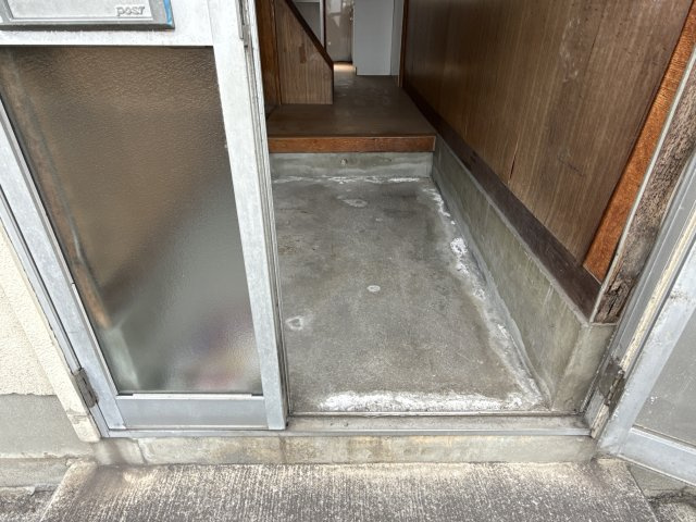 新和苑の玄関