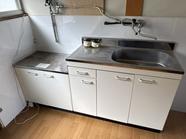 新和苑のキッチン