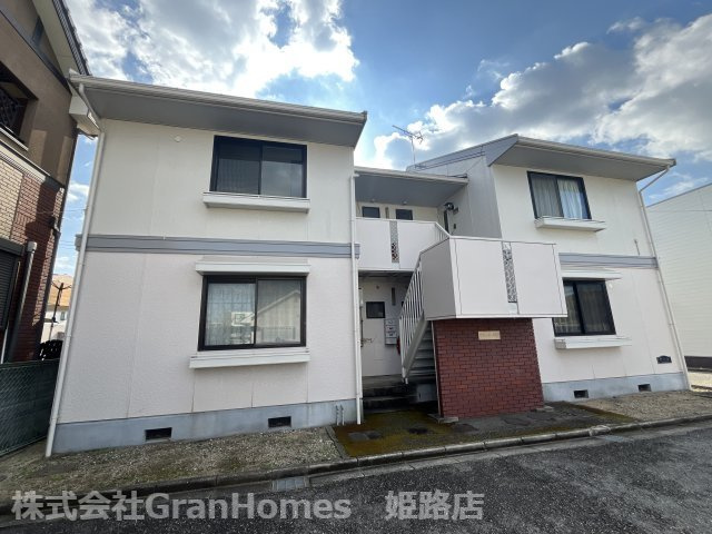 セジュールタデノの外観