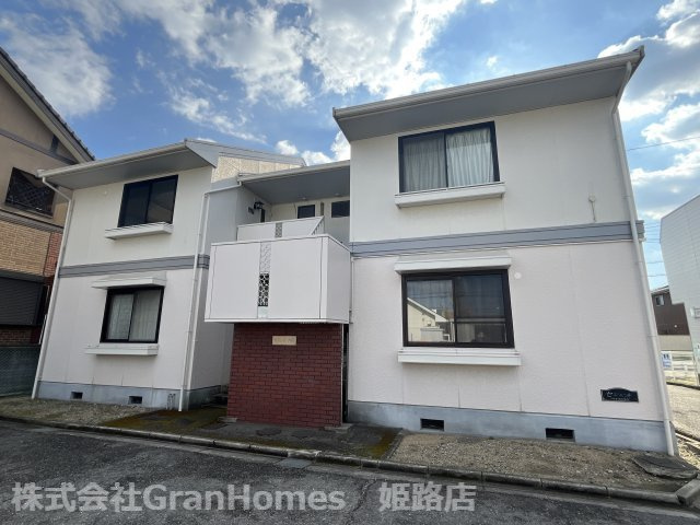 セジュールタデノの外観