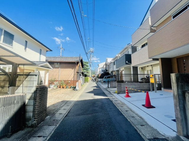 嵯峨野嵯峨ノ段町の前面道路含む現地写真