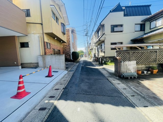 嵯峨野嵯峨ノ段町の前面道路含む現地写真