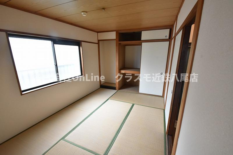 八尾市東山本新町１丁目の賃貸マンションの和室
