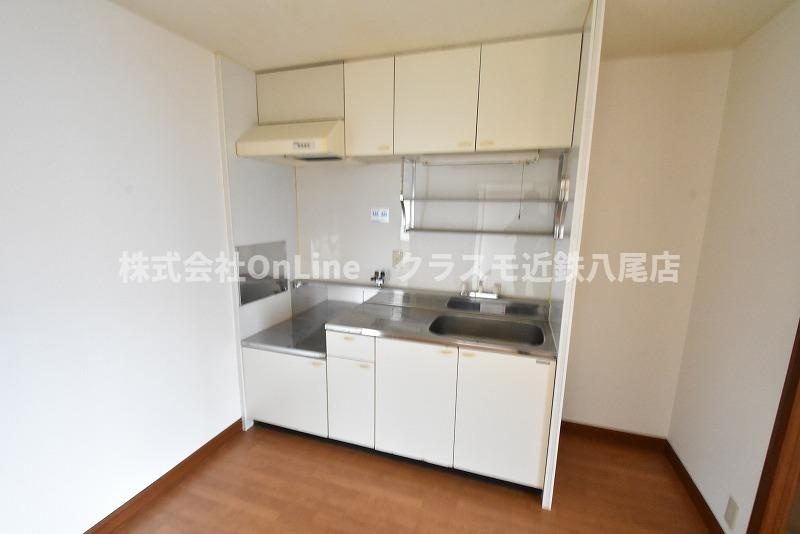 八尾市東山本新町１丁目の賃貸マンションのキッチン