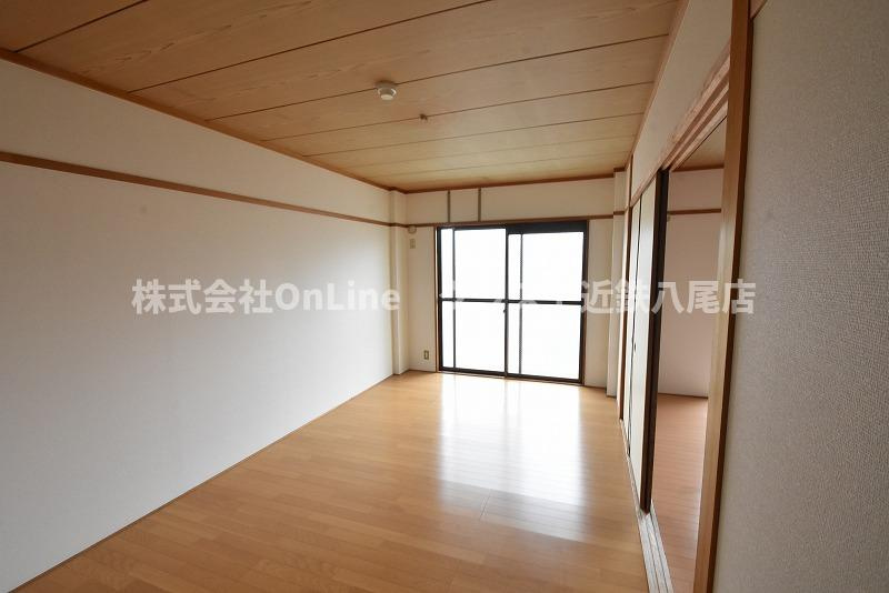八尾市東山本新町１丁目の賃貸マンションの内装
