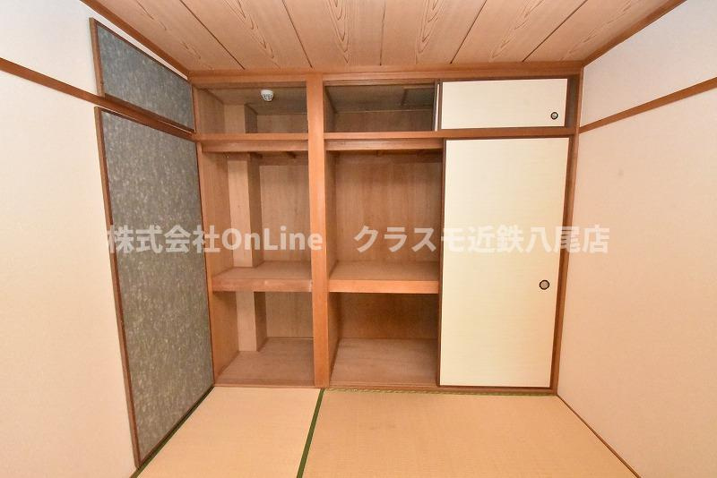 八尾市東山本新町１丁目の賃貸マンションの収納