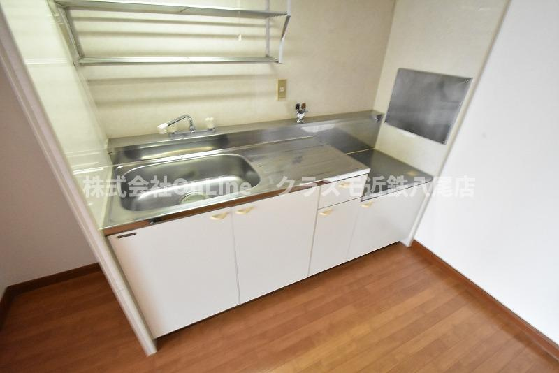 八尾市東山本新町１丁目の賃貸マンションのキッチン