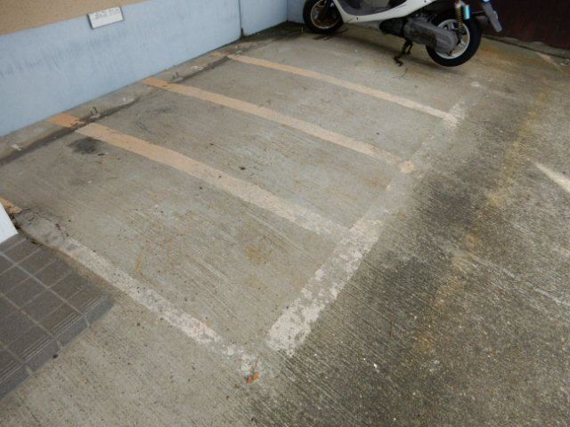 サニーパレス平磯の駐車場
