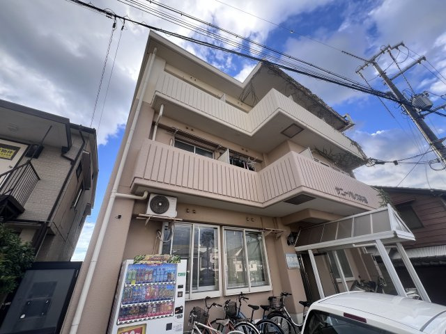 サニーパレス平磯の外観