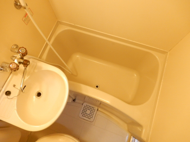 ルミエール有瀬の浴室