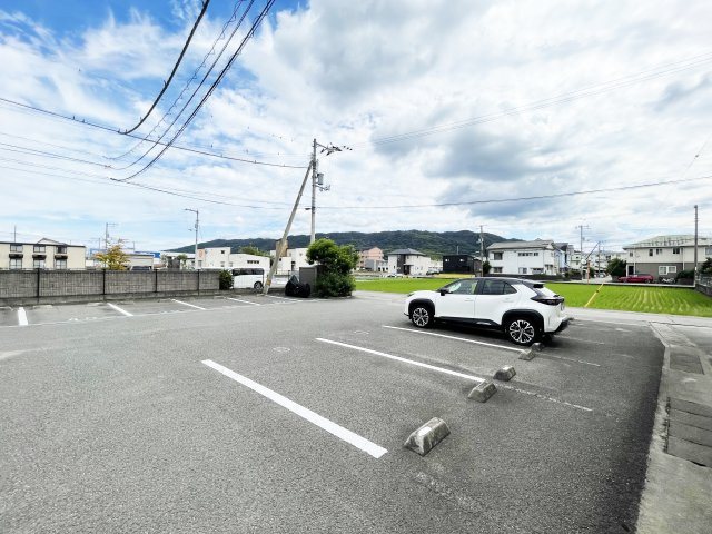 リバーパーク　A棟の駐車場