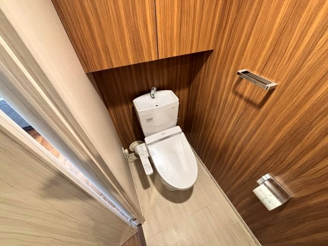 温水洗浄便座＆収納付き★